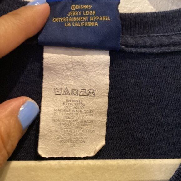 Disney Classics Vintage Dopey VNeck Navy Blue T-shirt​​​​​​​​​​​​​​​​​​​​​​​​ - Picture 4 of 5